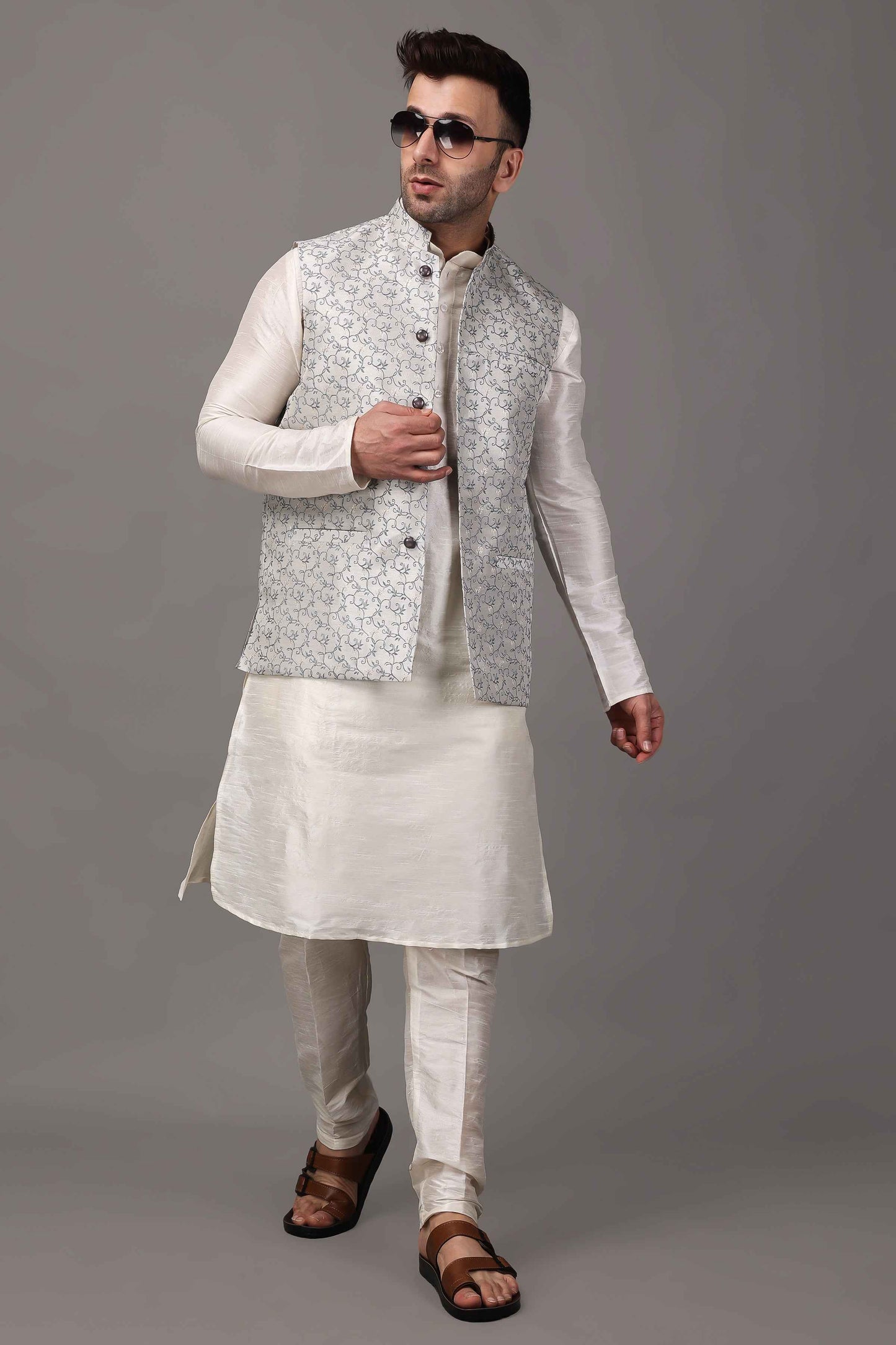 Buy Plus Size Starry Night Embroidered Vasket At Apella | Sizes XS to 10 XL | India | Free Delivery | Customized