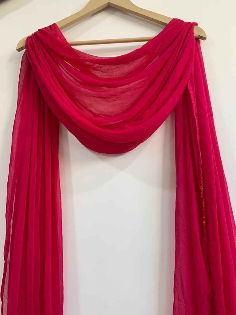 Buy Plus Size Solid Magenta Chiffon Dupatta At Apella | Sizes XS to 10 XL | India | Free Delivery | Customized