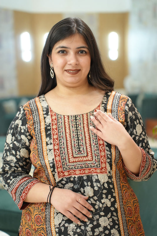 Rivaya Black Crepe Suit With Mirror Work