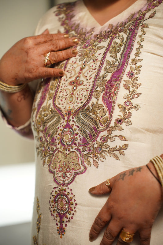 Parizah Ombré Muslin Suit with Aari Work