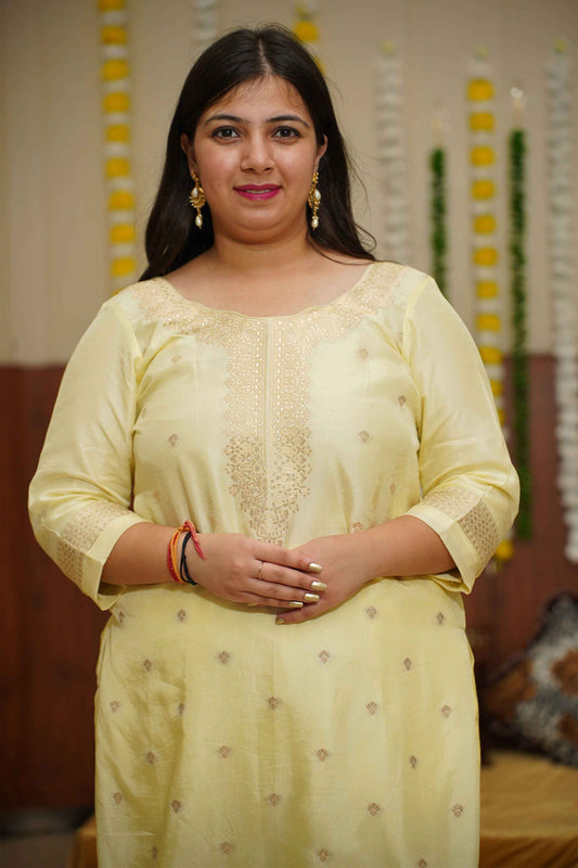 Buy Plus Size Pink Lemonade Jacquard Silk Suit At Apella | Sizes XS to 10 XL | India | Free Delivery | Customized