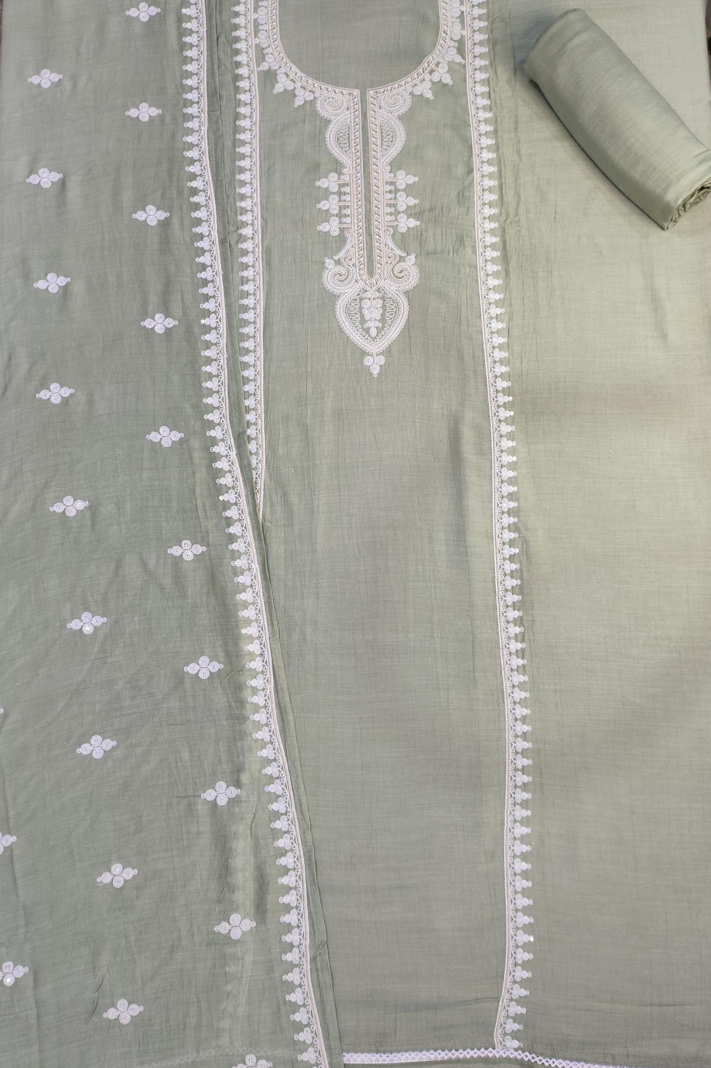 Soft Pista Embroidered Mul Cotton Suit