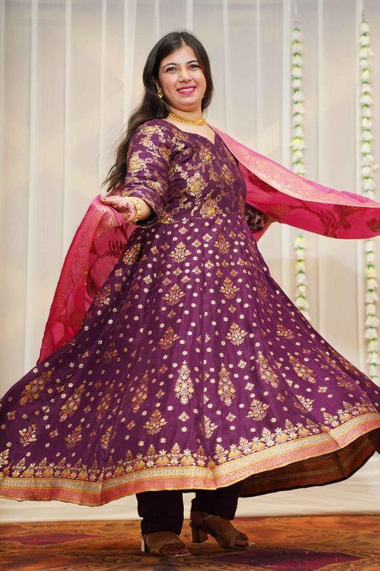 Farheena Jacquard Silk Anarkali Suit