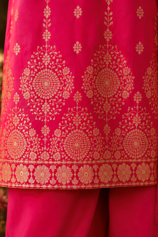 Varnika Pink Jacquard Silk Suit
