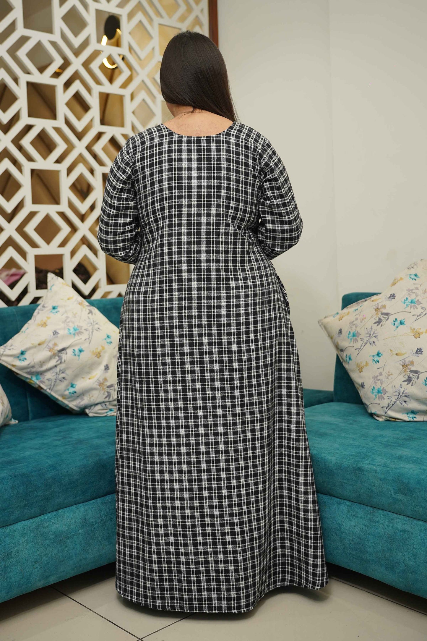 Midnight Grids Woollen Night Gown