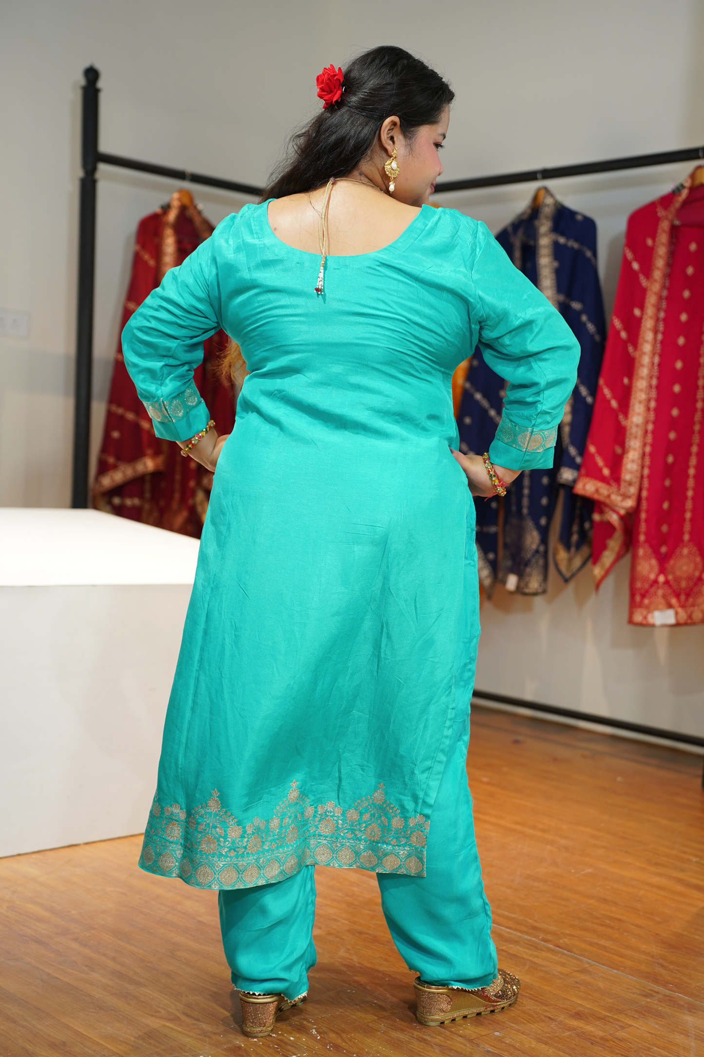 Mrinal Firozi Jacquard Silk Suit