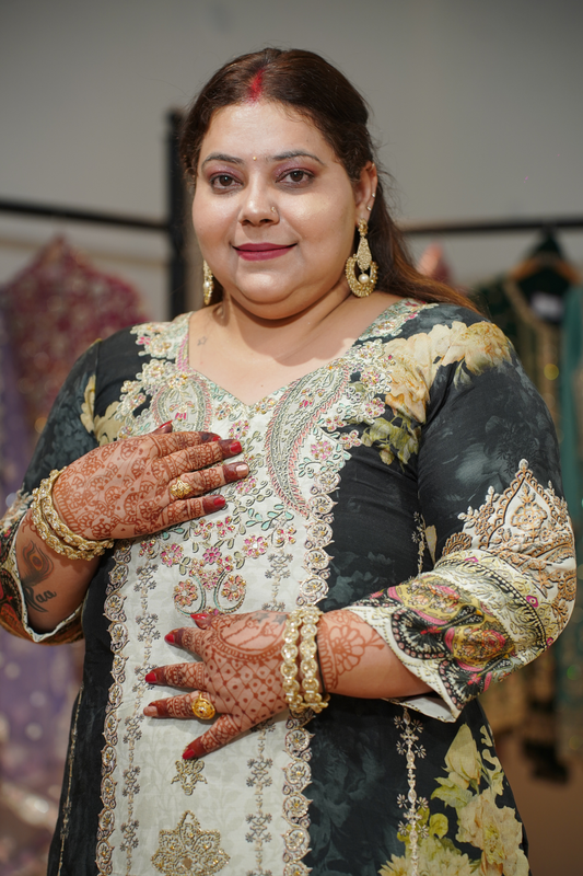 Zareen Karachi Muslin Suit with Aari Work