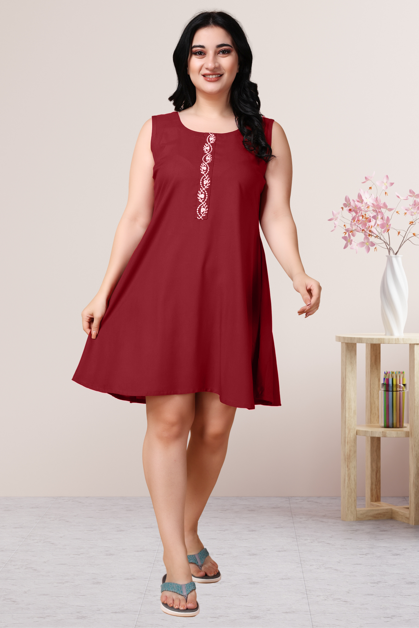 Crimson Detailed Rayon Short Nighty