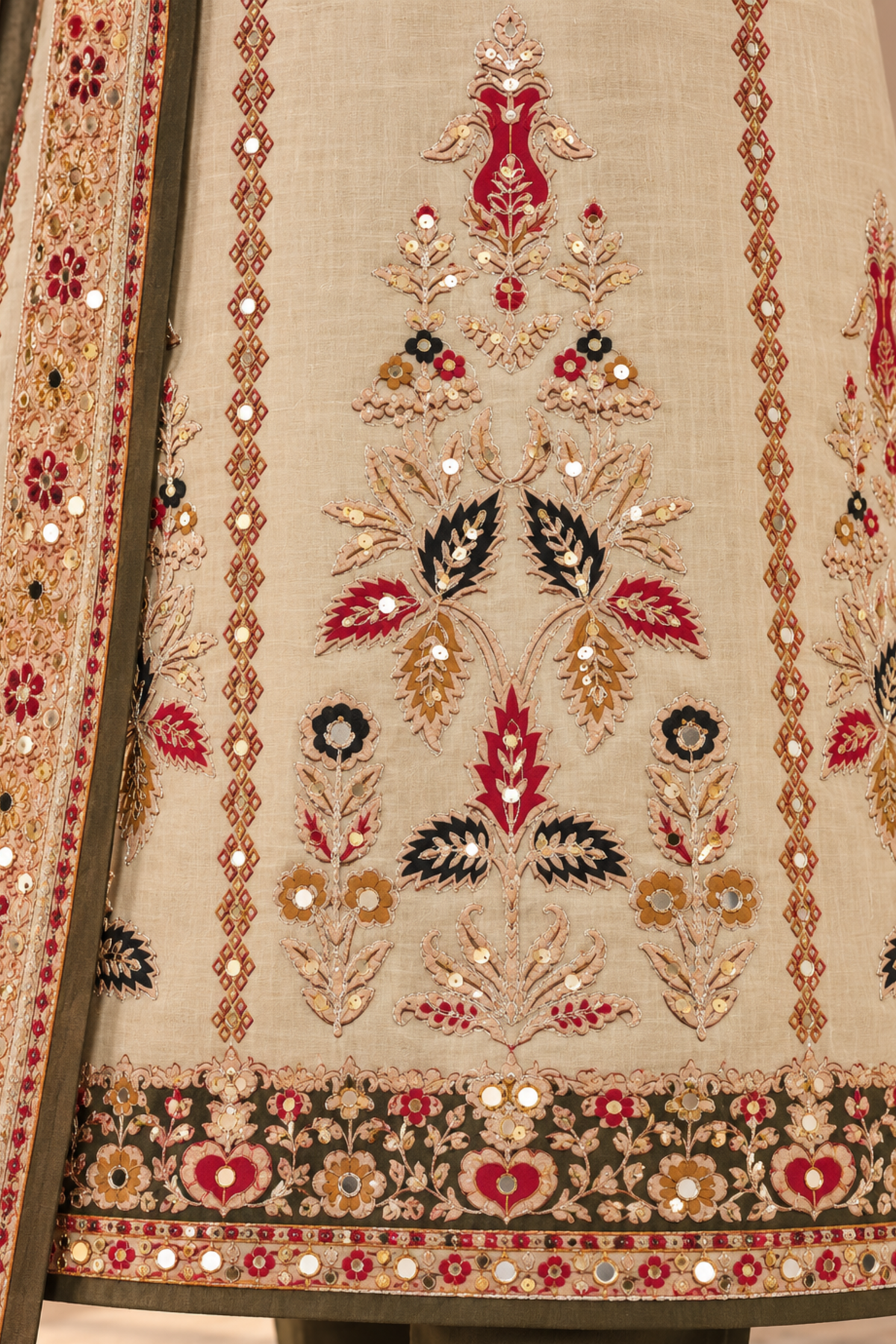 Aliya Karachi Muslin Suit With Aari Work