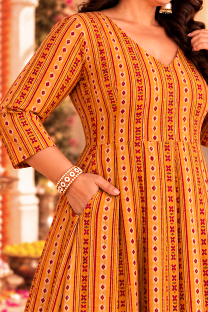 Golden Trails Printed Dress With Pockets