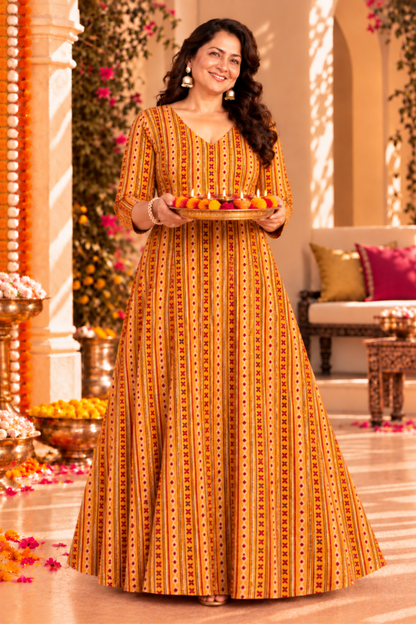Golden Trails Printed Dress With Pockets