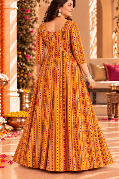 Golden Trails Printed Dress With Pockets