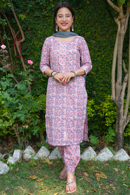 Gulnaar Saaya Cotton Kurta Set