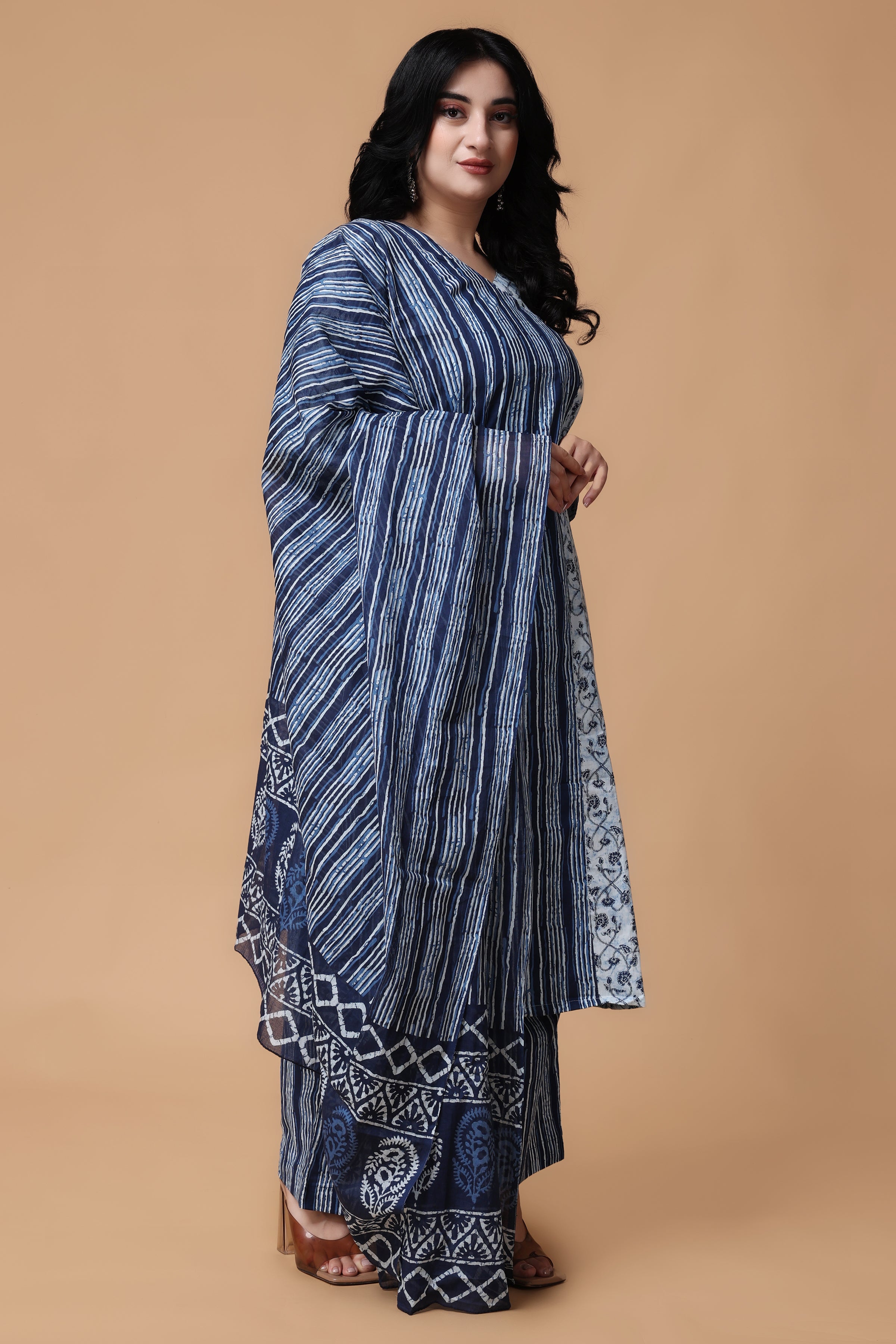 Blue Kurta Set With Dupatta | Silk kurti designs, Kurti designs party wear,  Designs for dresses