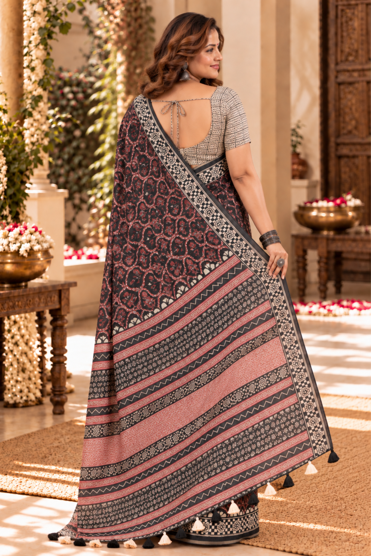 Kavya Printed Saree With 1.5 Mtr Blouse Piece