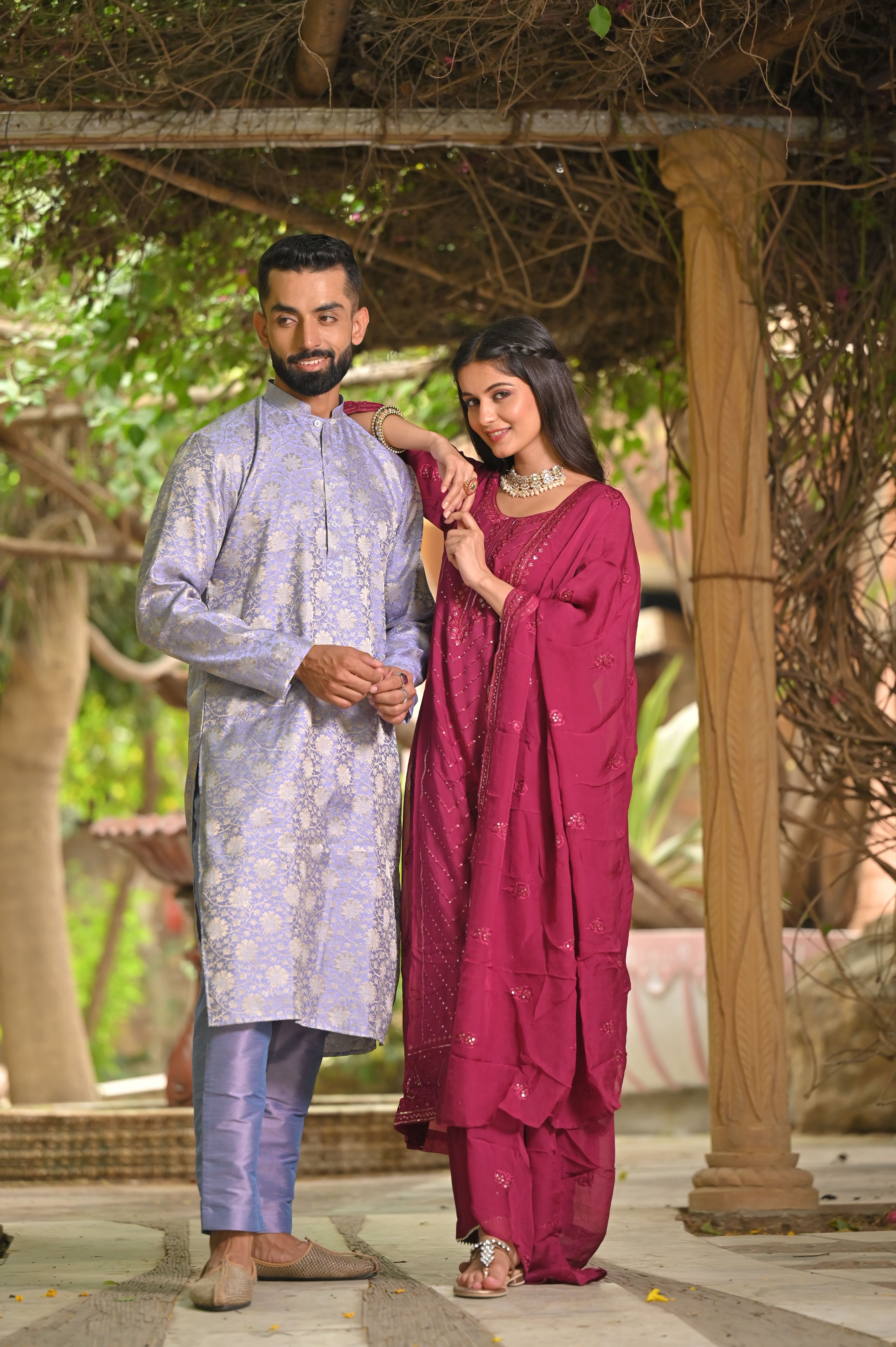 Ranbir Kapoor's textured kurta to Ranveer Singh's velvet jacket: Best  wedding outfit ideas for men this season | The Times of India