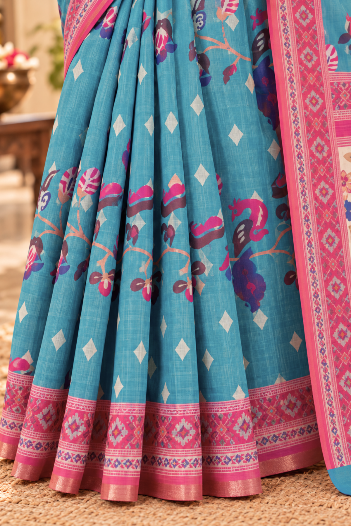 Meera Printed Saree With 1.5 Mtr Blouse Piece