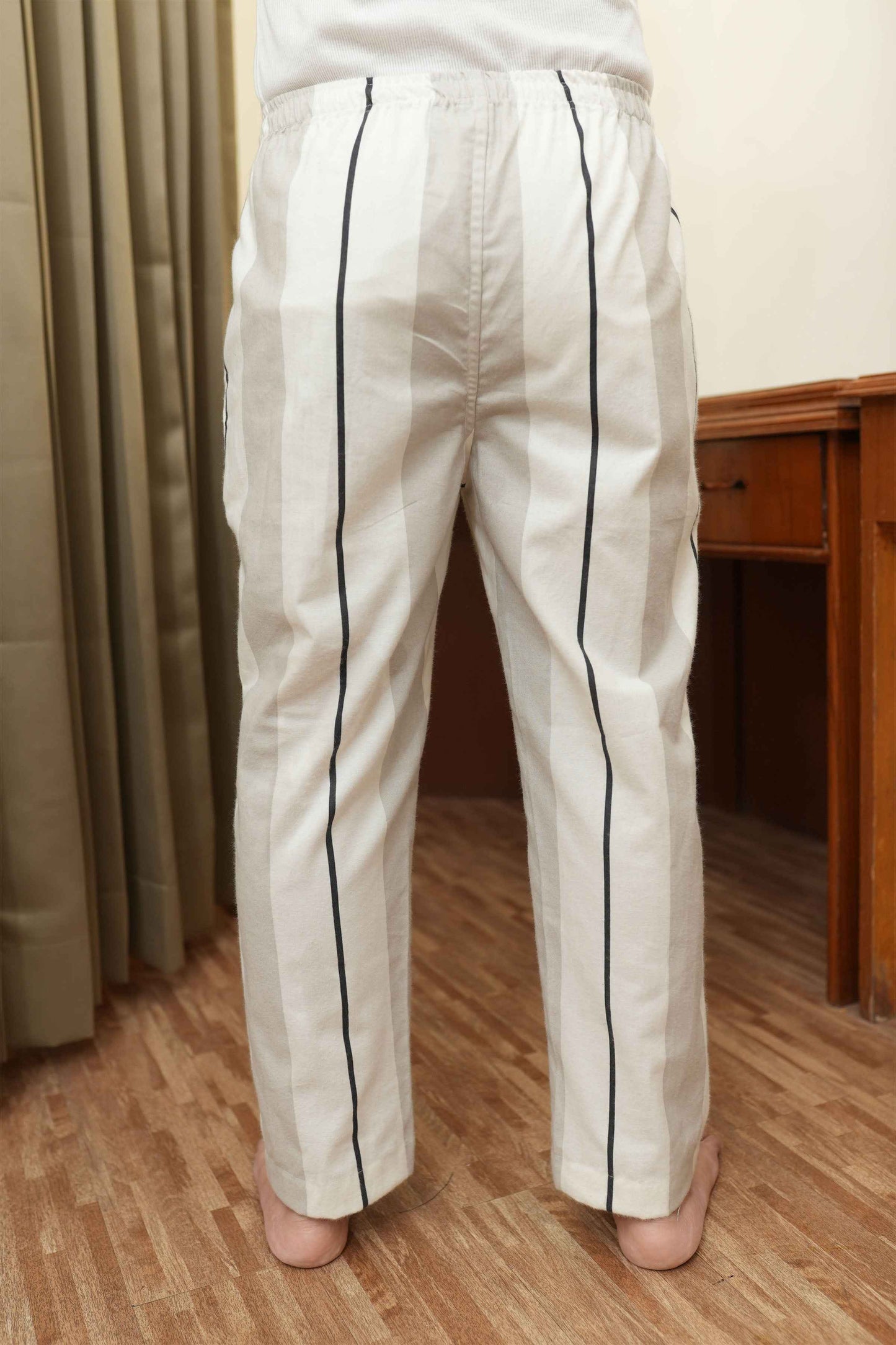 Buy Plus Size ​White Striped Woollen Pajama At Apella | Sizes XS to 10 XL | India | Free Delivery | Customized