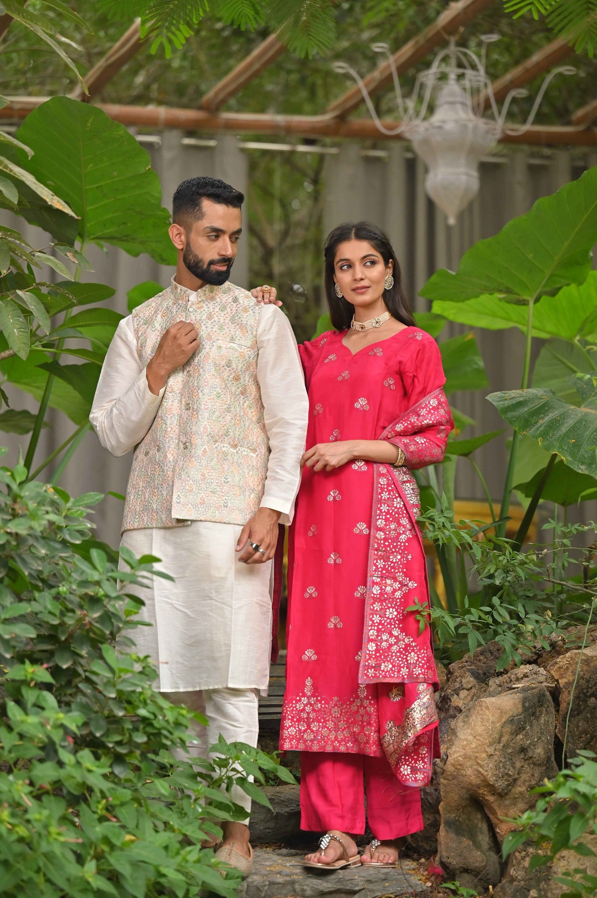 Buy Plus Size ​Ivory Magenta Silk Couple Outfit At Apella | Sizes XS to 10 XL | India | Free Delivery | Customized