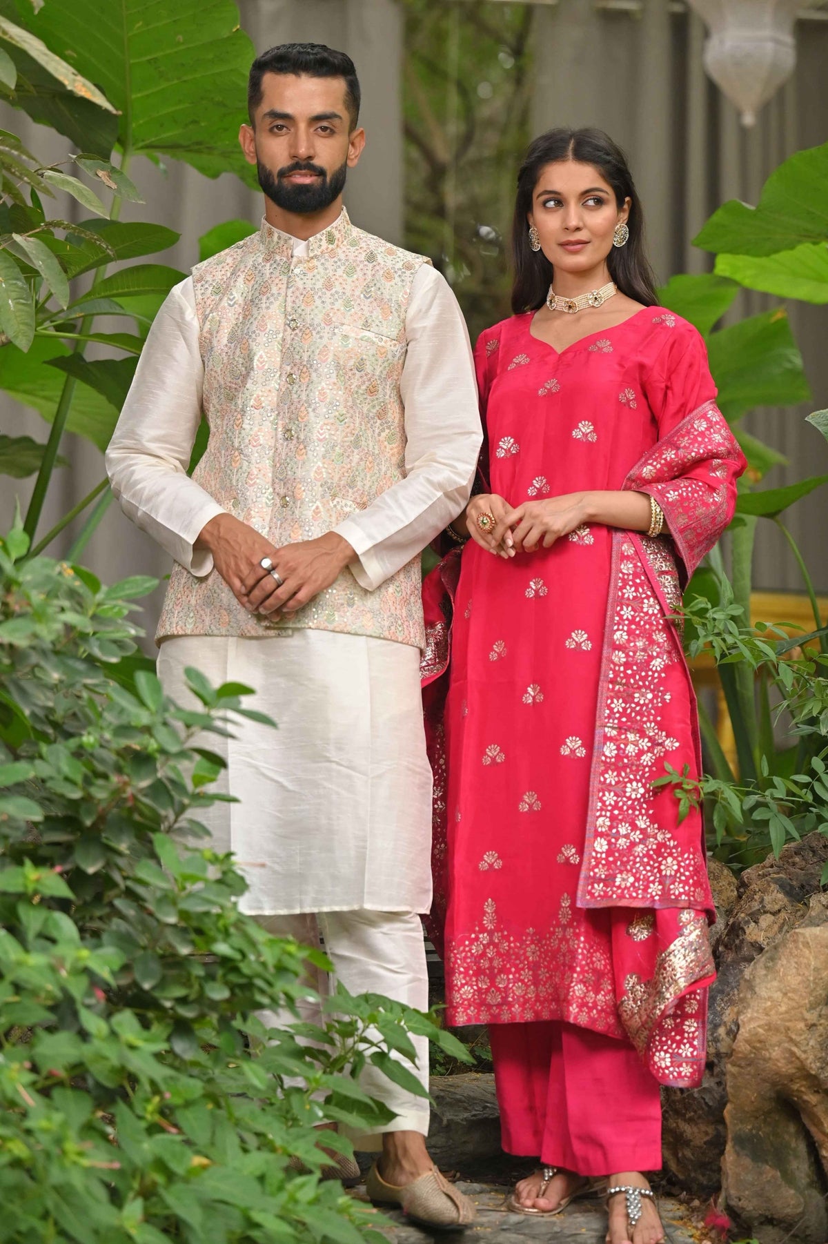 Buy Plus Size ​Ivory Magenta Silk Couple Outfit At Apella | Sizes XS to 10 XL | India | Free Delivery | Customized