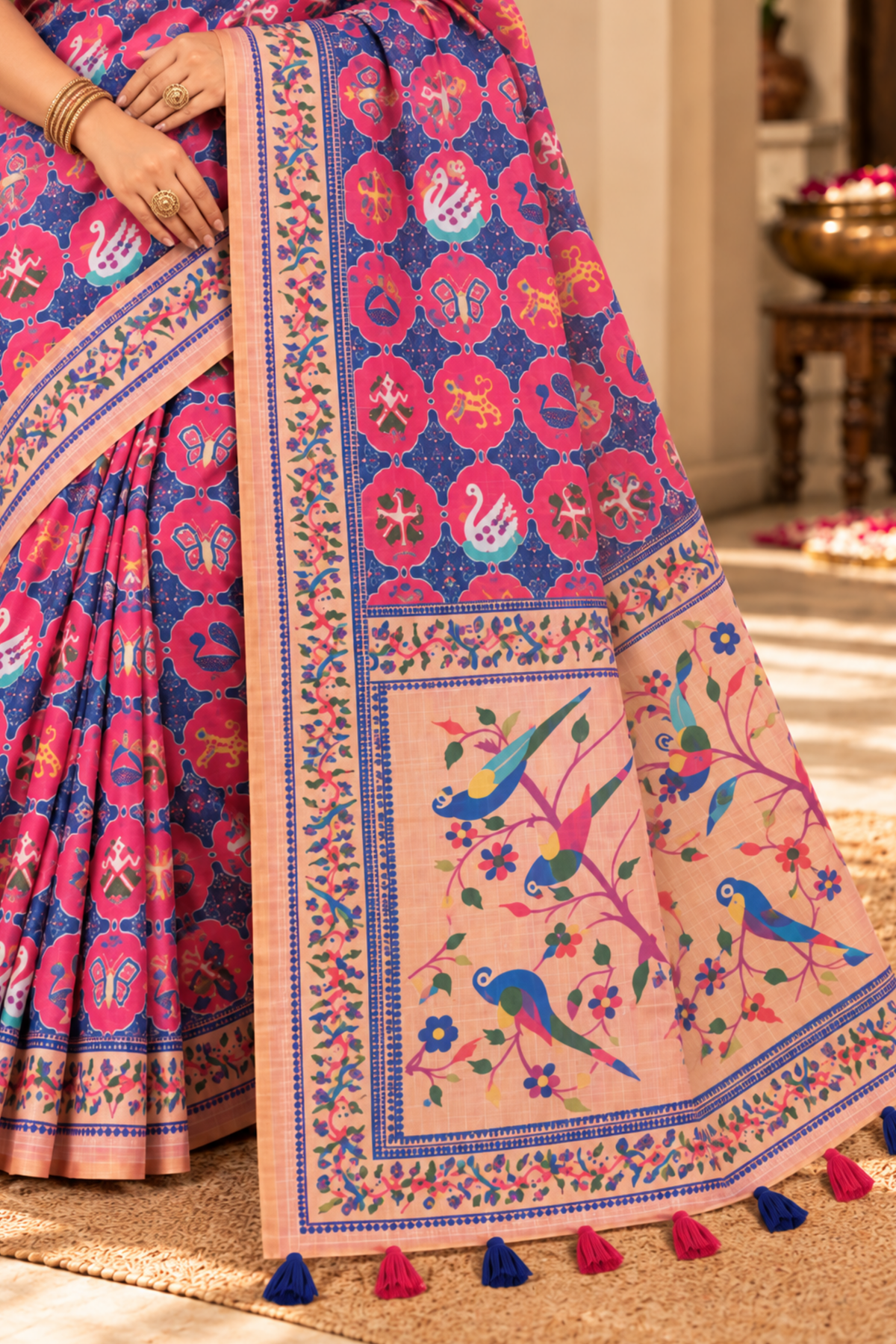 Mihira Printed Saree With 1.5 Mtr Blouse Piece