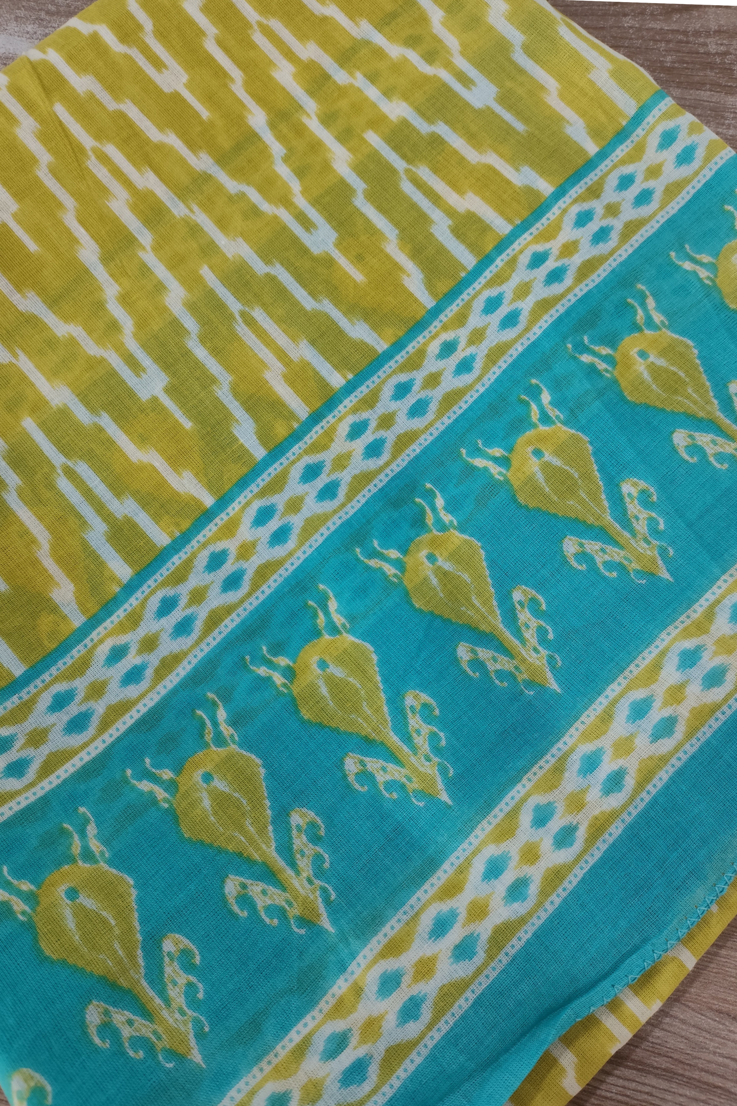 Neon Zikzak Print Cotton Dupatta