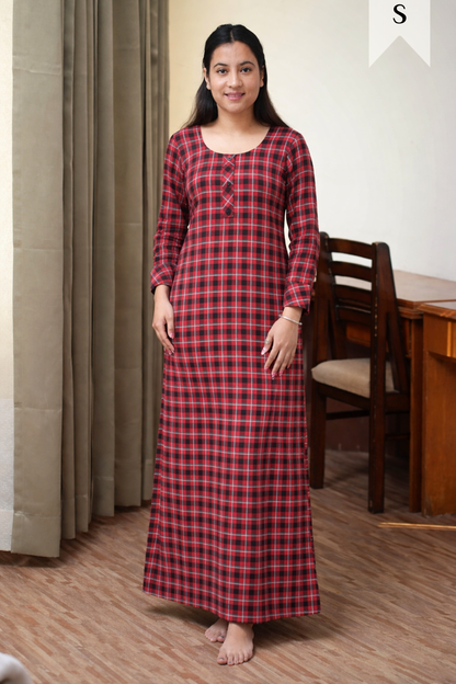 Scarlet Shadow Woollen Night Gown