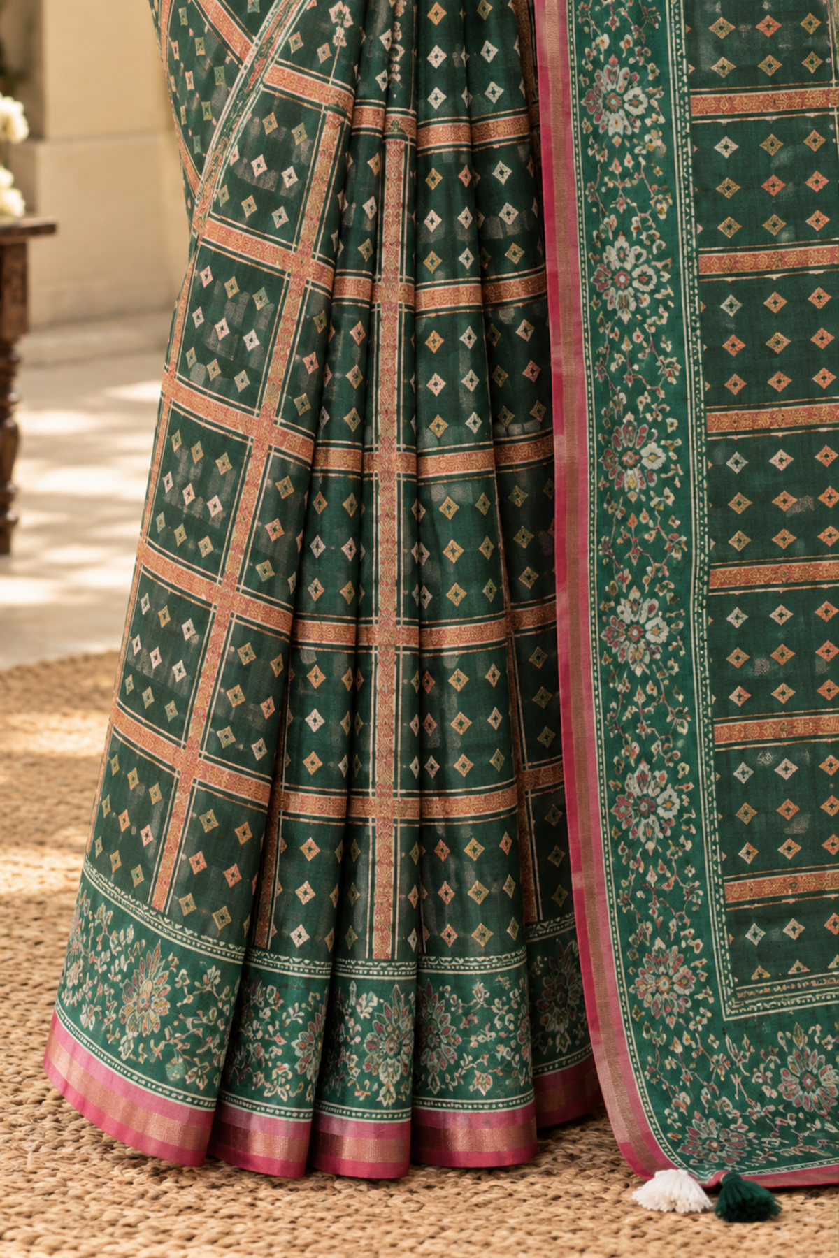 Ragini Printed Saree With 1.5 Mtr Blouse Piece