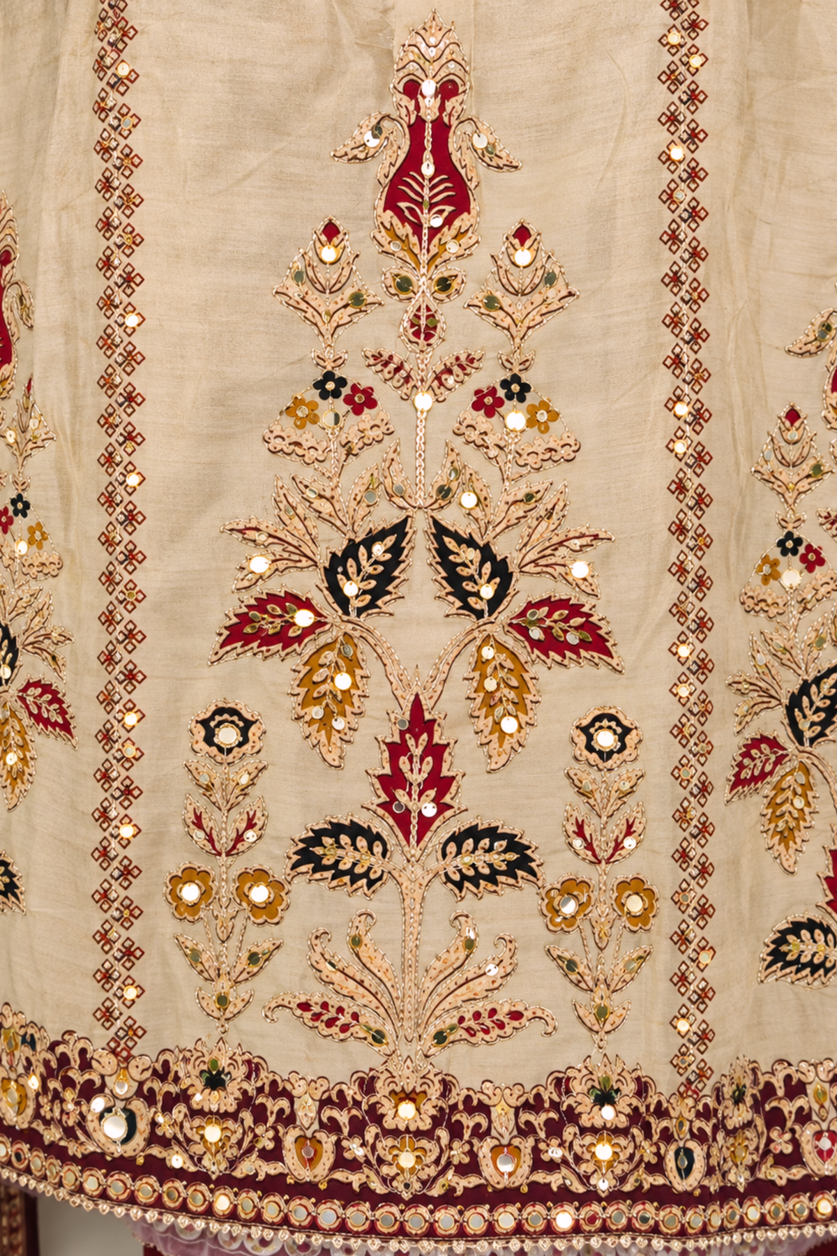 Rivaayat Maroon Muslin Suit With Aari Work