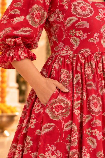 Scarlet Rose Foiled Dress With Pockets