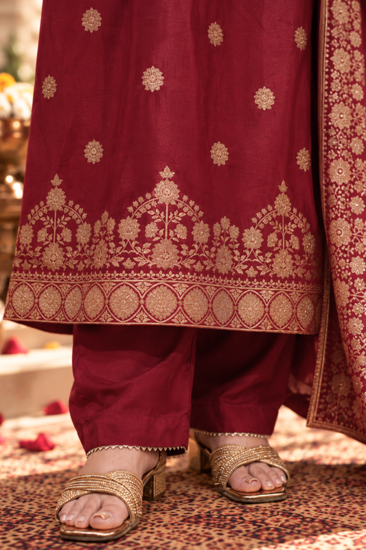 Vamika Maroon Jacquard Silk Suit