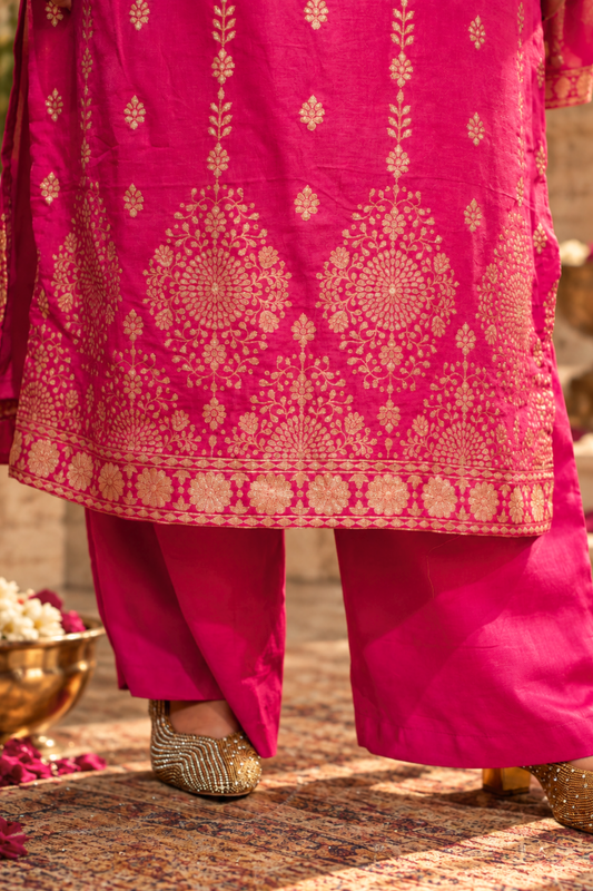 Varnika Pink Jacquard Silk Suit