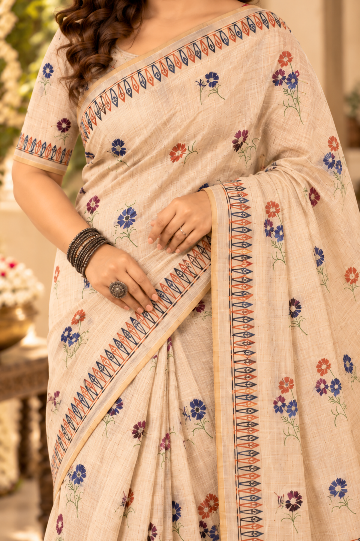 Madhavi Printed Saree With 1.5 Mtr Blouse Piece