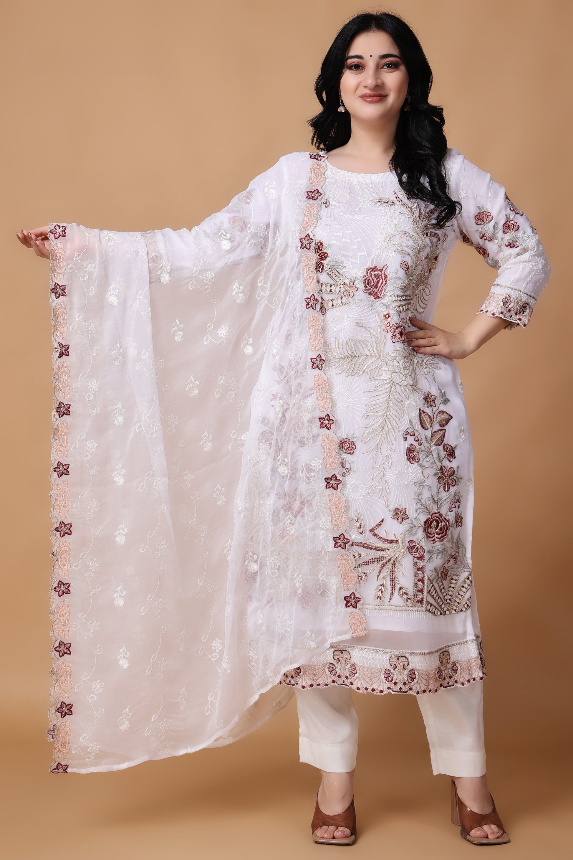 Woman Plus Size Pristine White Pakistani Suit Set