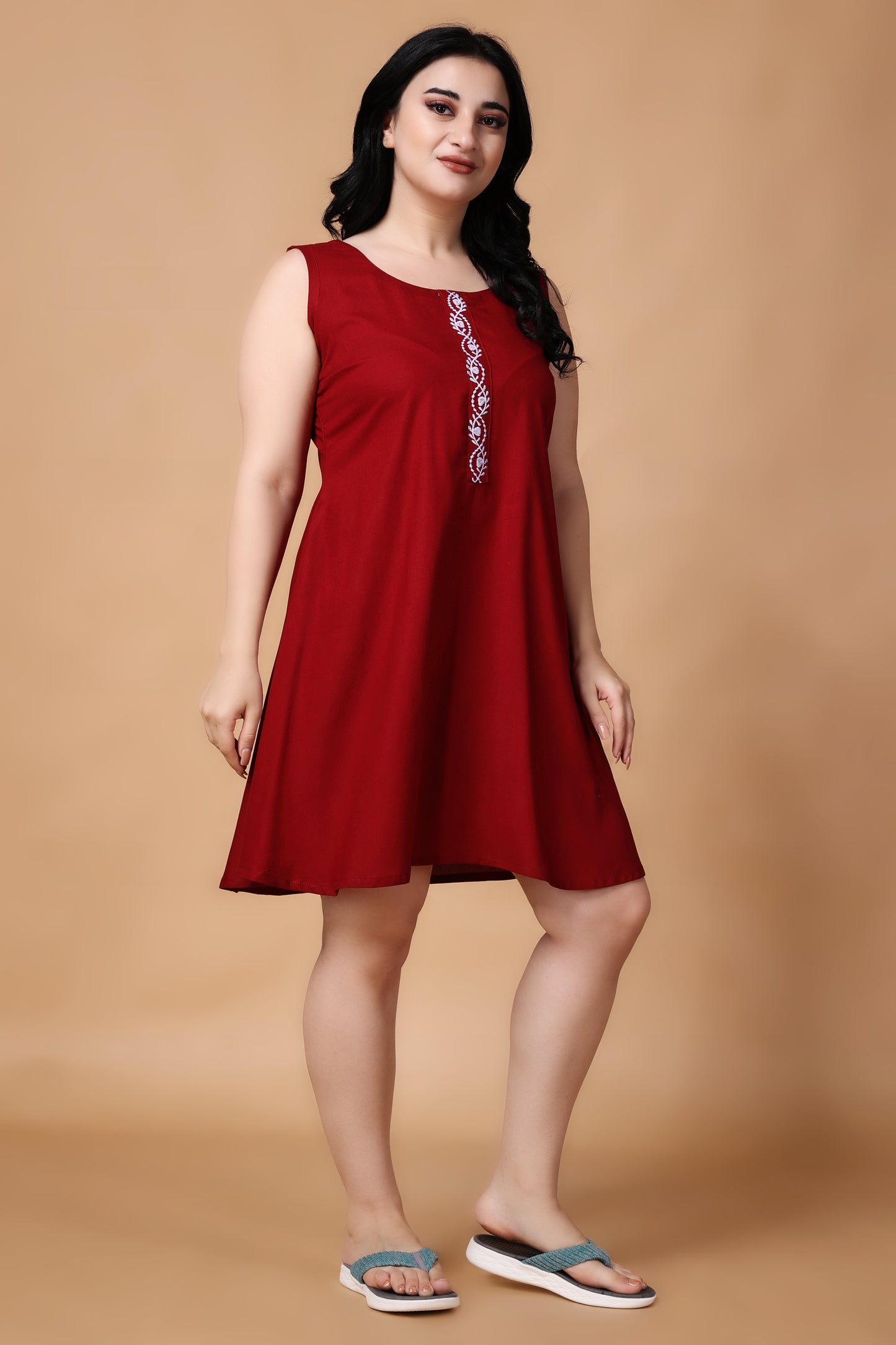 Woman Plus Size Ruby Red Detailed Short Nighty