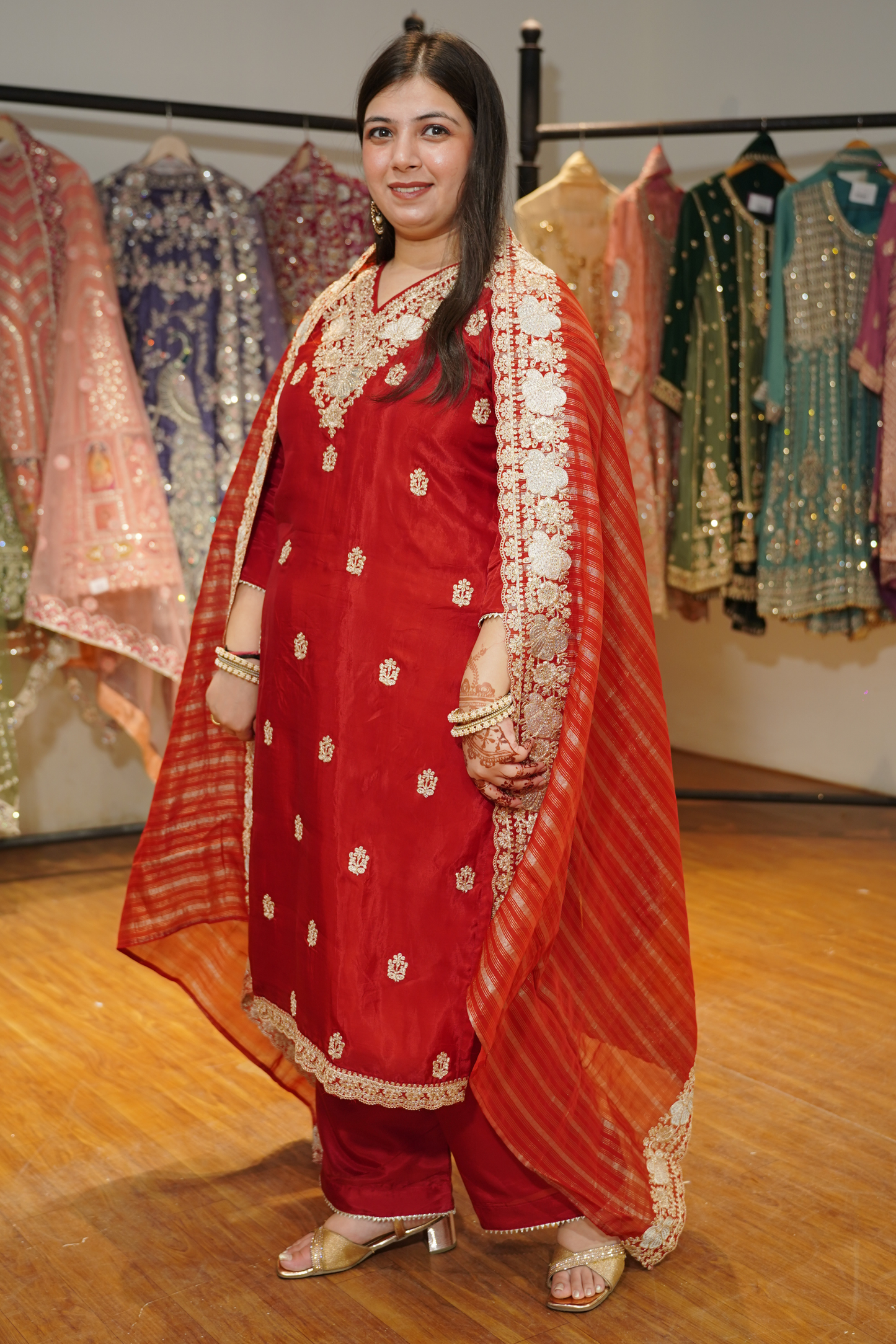 Aarisha Red Suit Set With Zari Embroidery