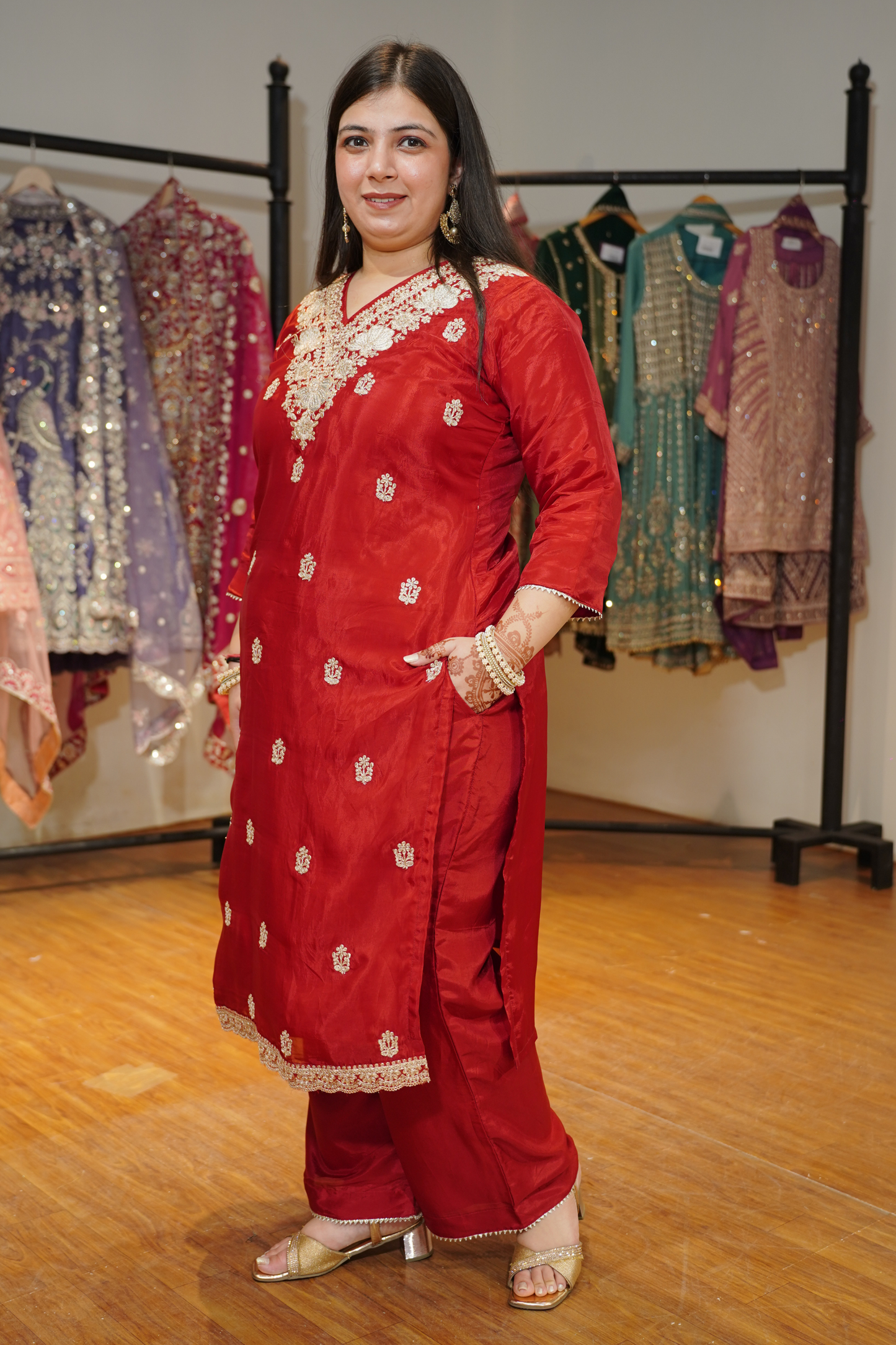 Aarisha Red Suit Set With Zari Embroidery