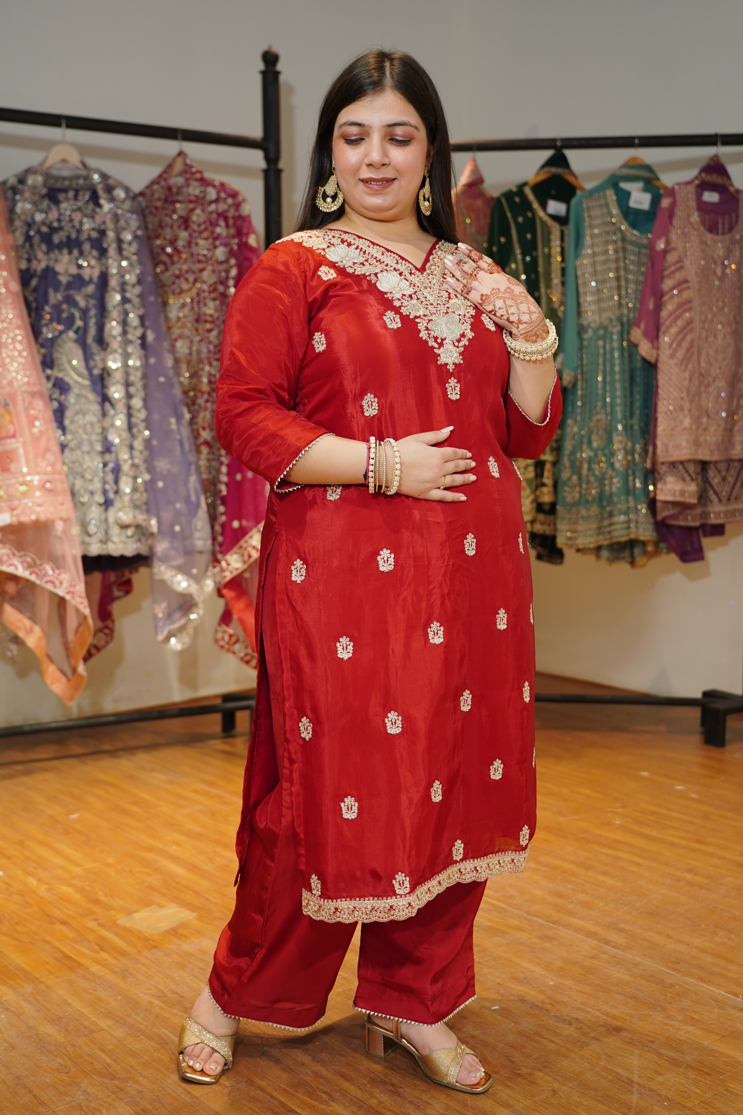 Aarisha Red Suit Set With Zari Embroidery