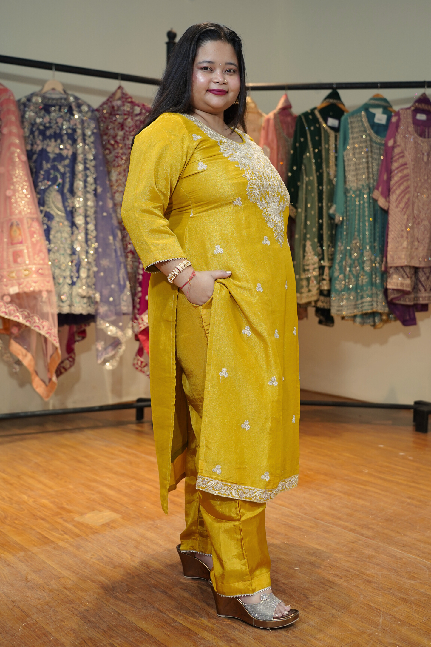 Aarvika Tissue Shimmer Suit With Zari Embroidery