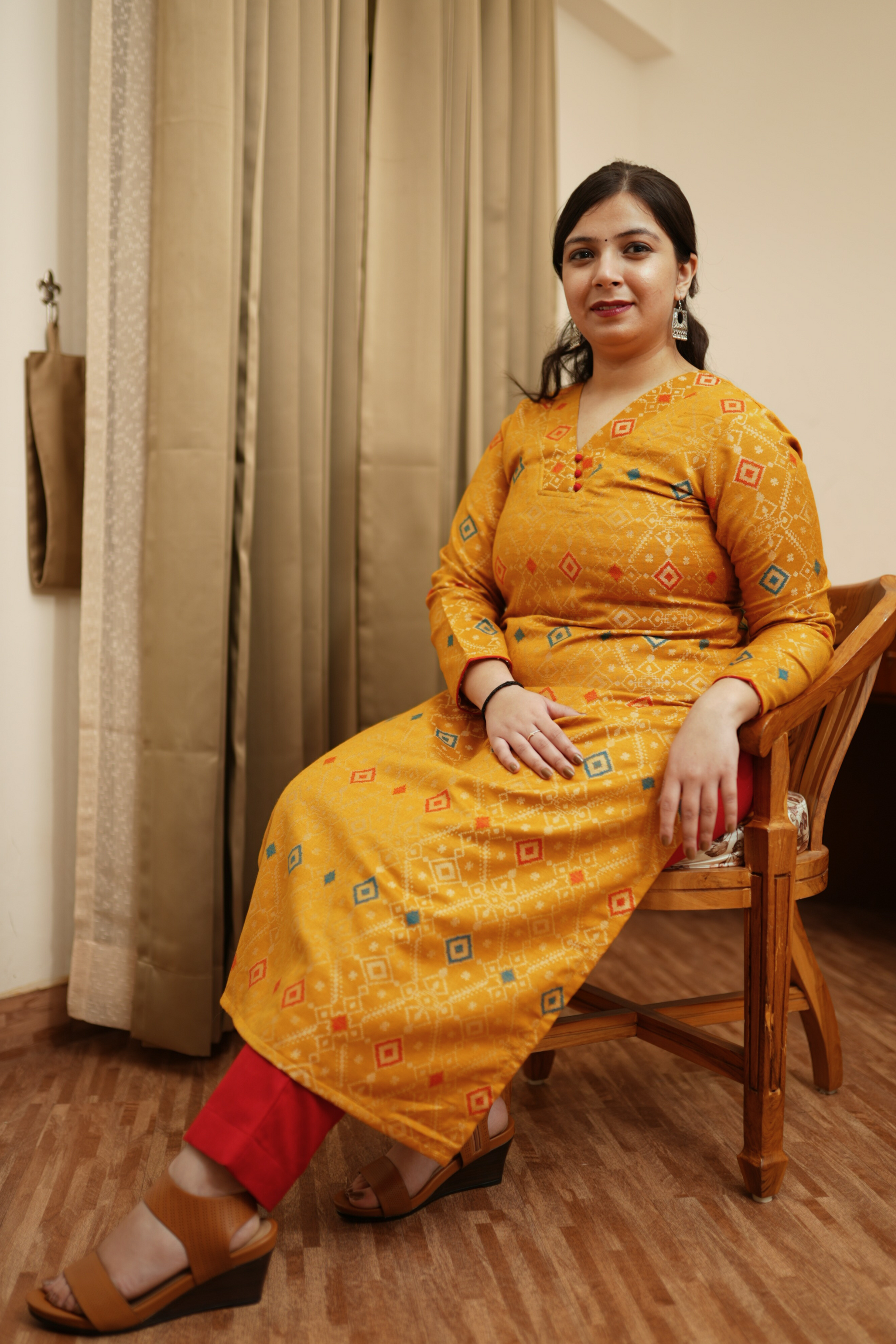 Buy Plus Size ​Amber Magic Woven Pashmina Set At Apella | Sizes XS to 10 XL | India | Free Delivery | Customized