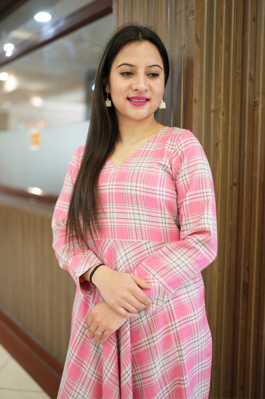 Buy Plus Size ​Blush Breeze Twill Checked Dress At Apella | Sizes XS to 10 XL | India | Free Delivery | Customized