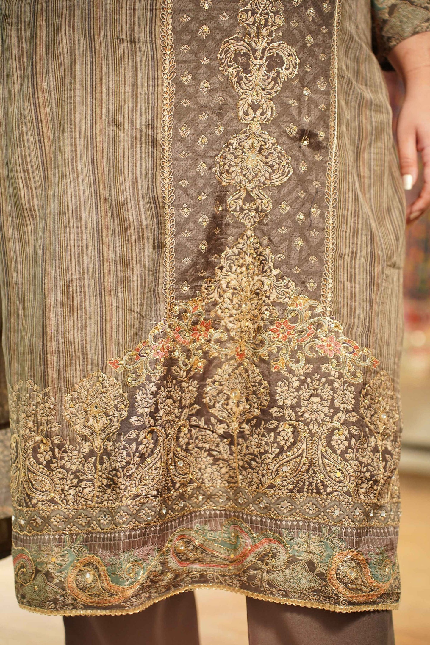 Zarqaa Karachi Muslin Suit with Aari Work