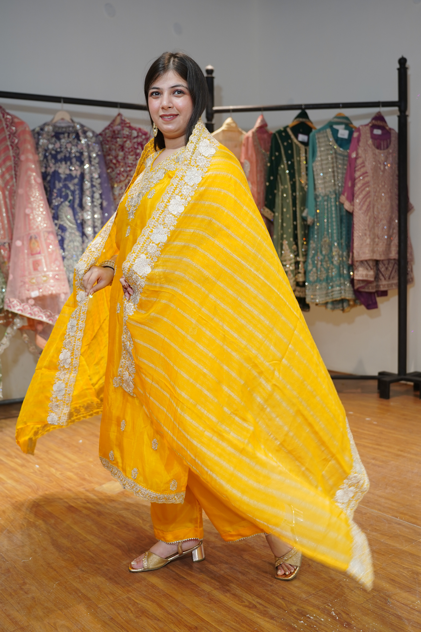 Divisha Yellow Suit Set With Zari Embroidery