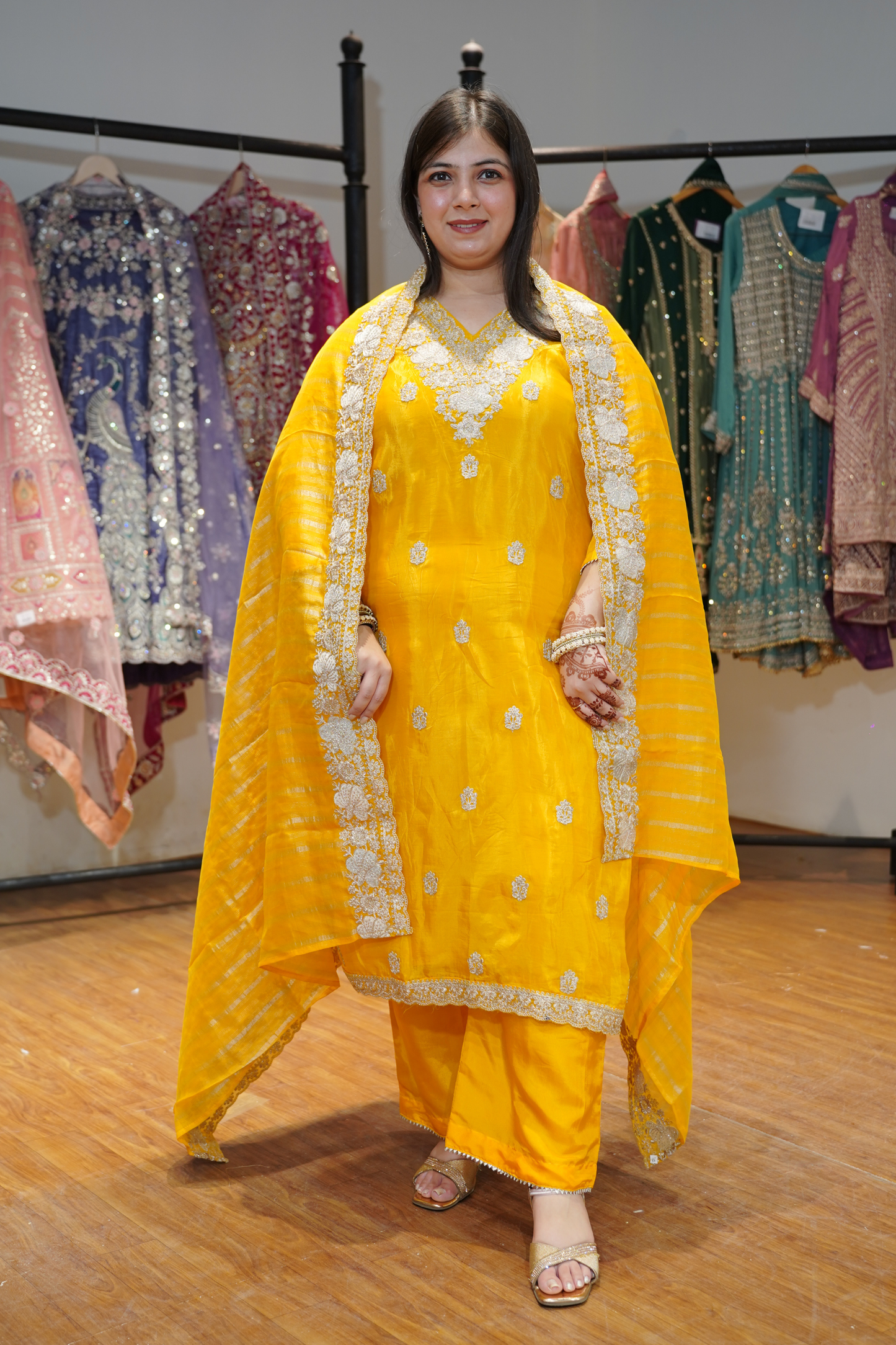 Divisha Yellow Suit Set With Zari Embroidery