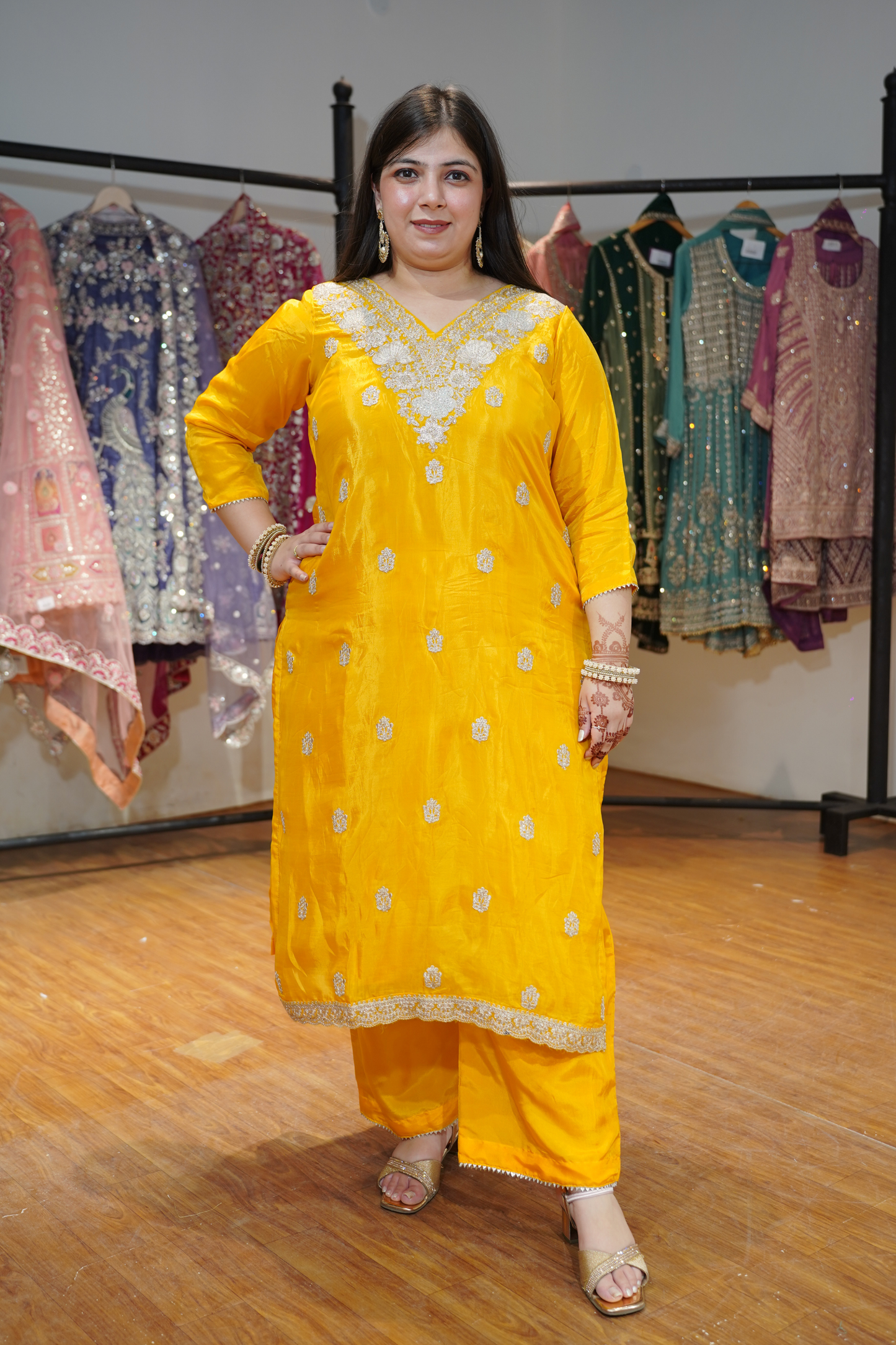 Divisha Yellow Suit Set With Zari Embroidery