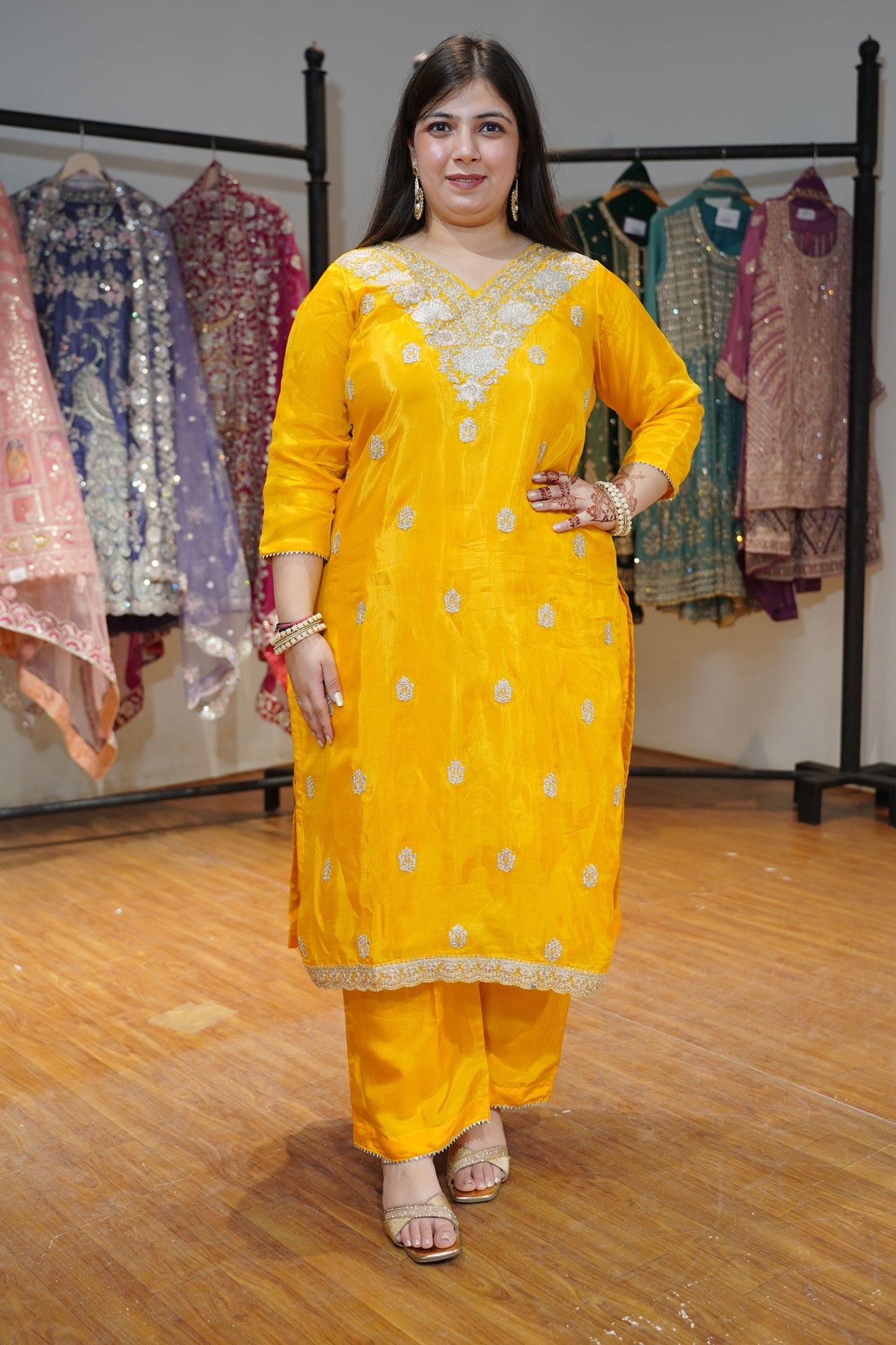 Divisha Yellow Suit Set With Zari Embroidery