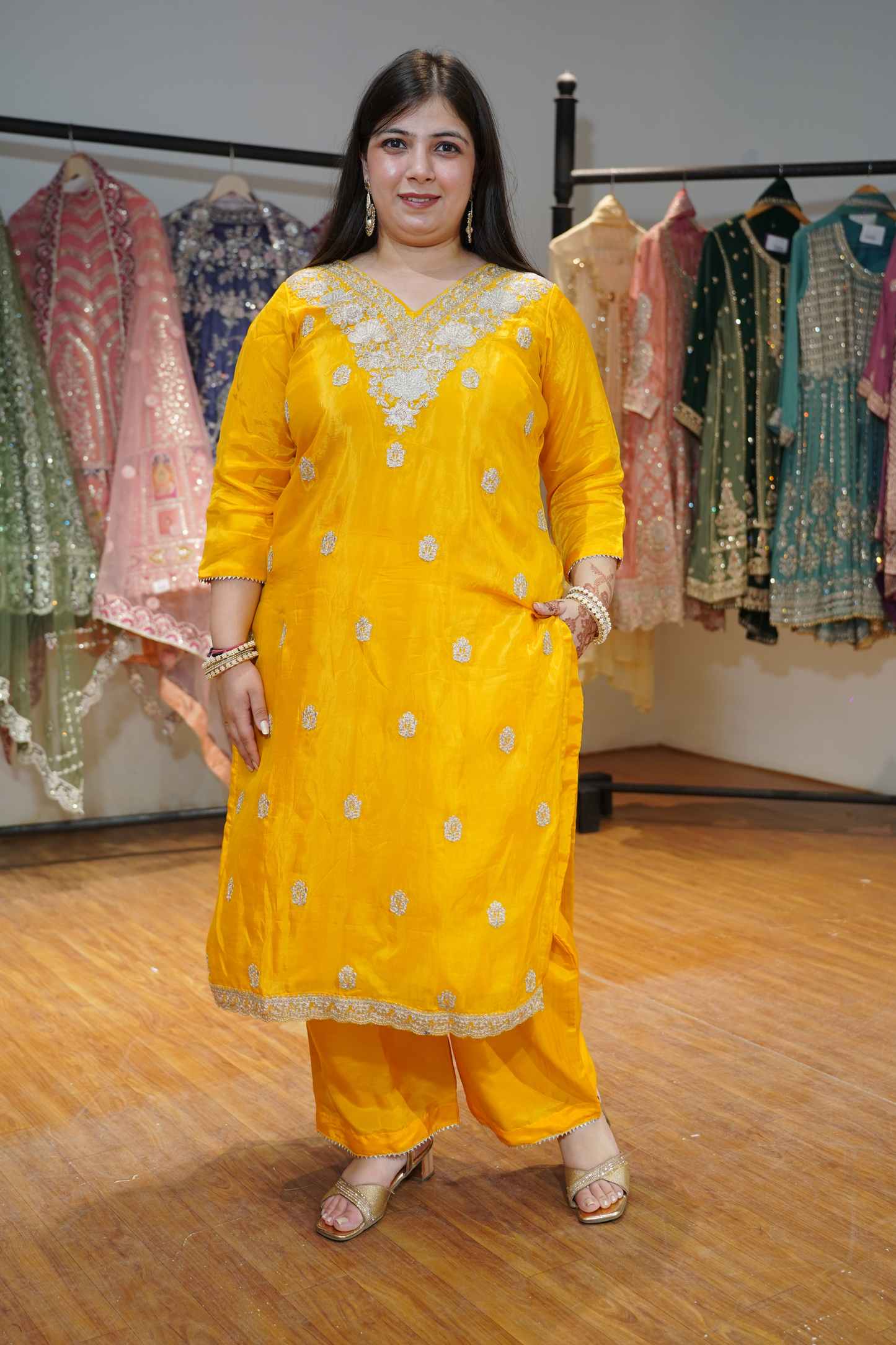 Divisha Yellow Suit Set With Zari Embroidery