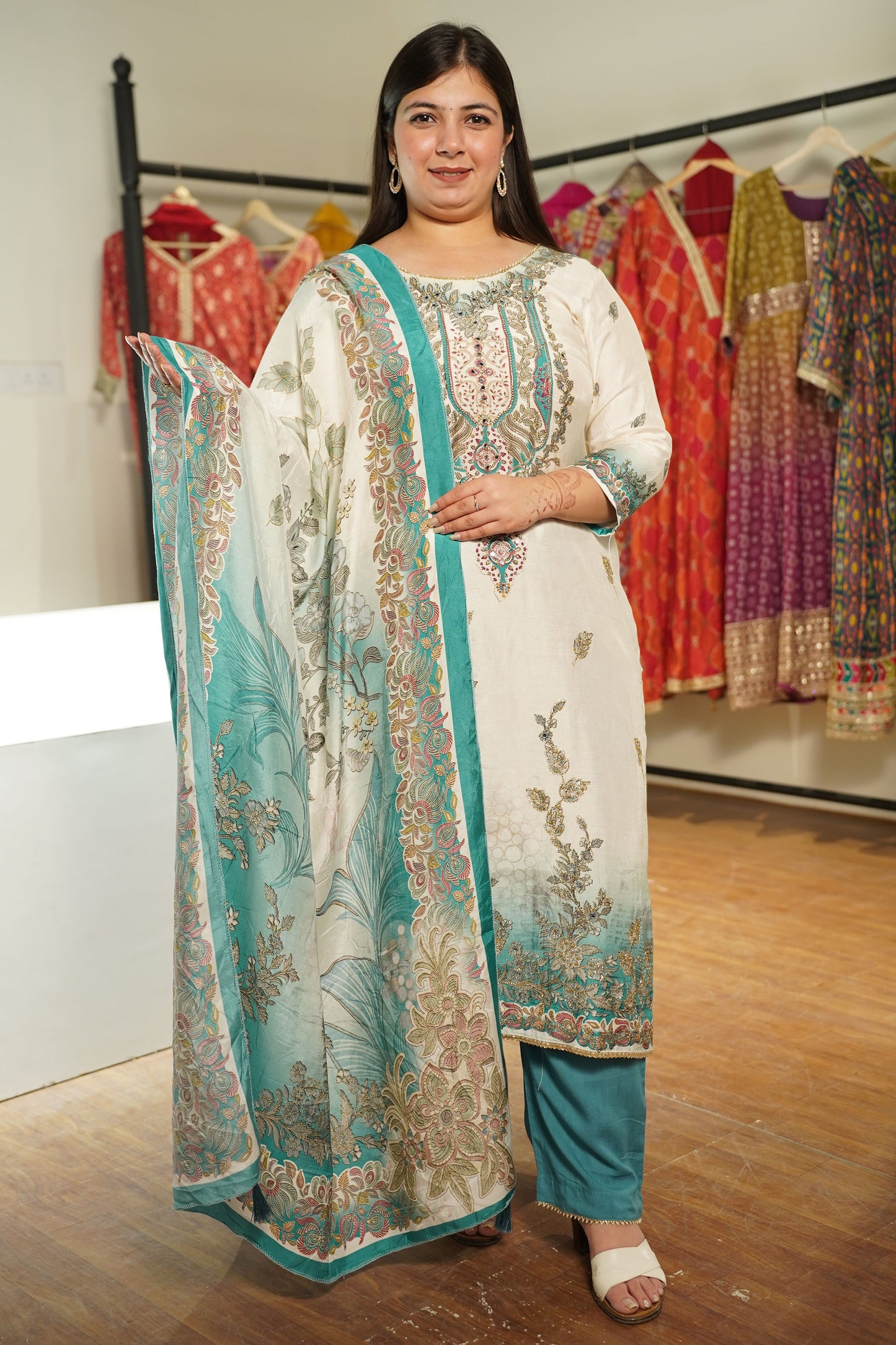 Firozah Ombré Muslin with Aari Work