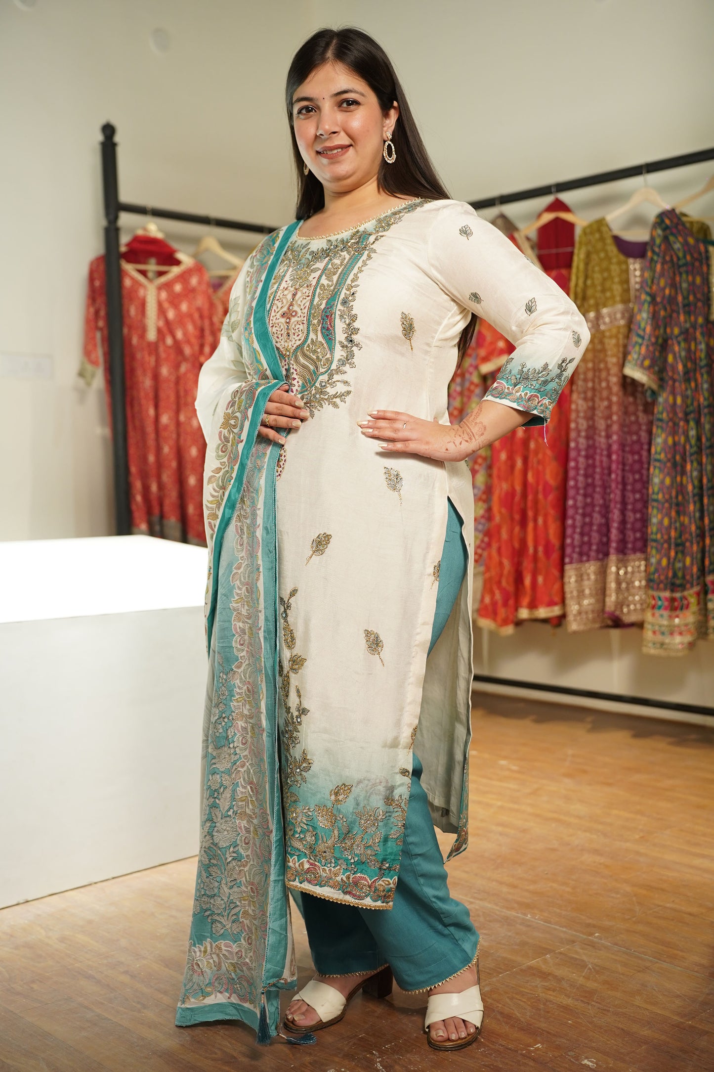 Firozah Ombré Muslin with Aari Work