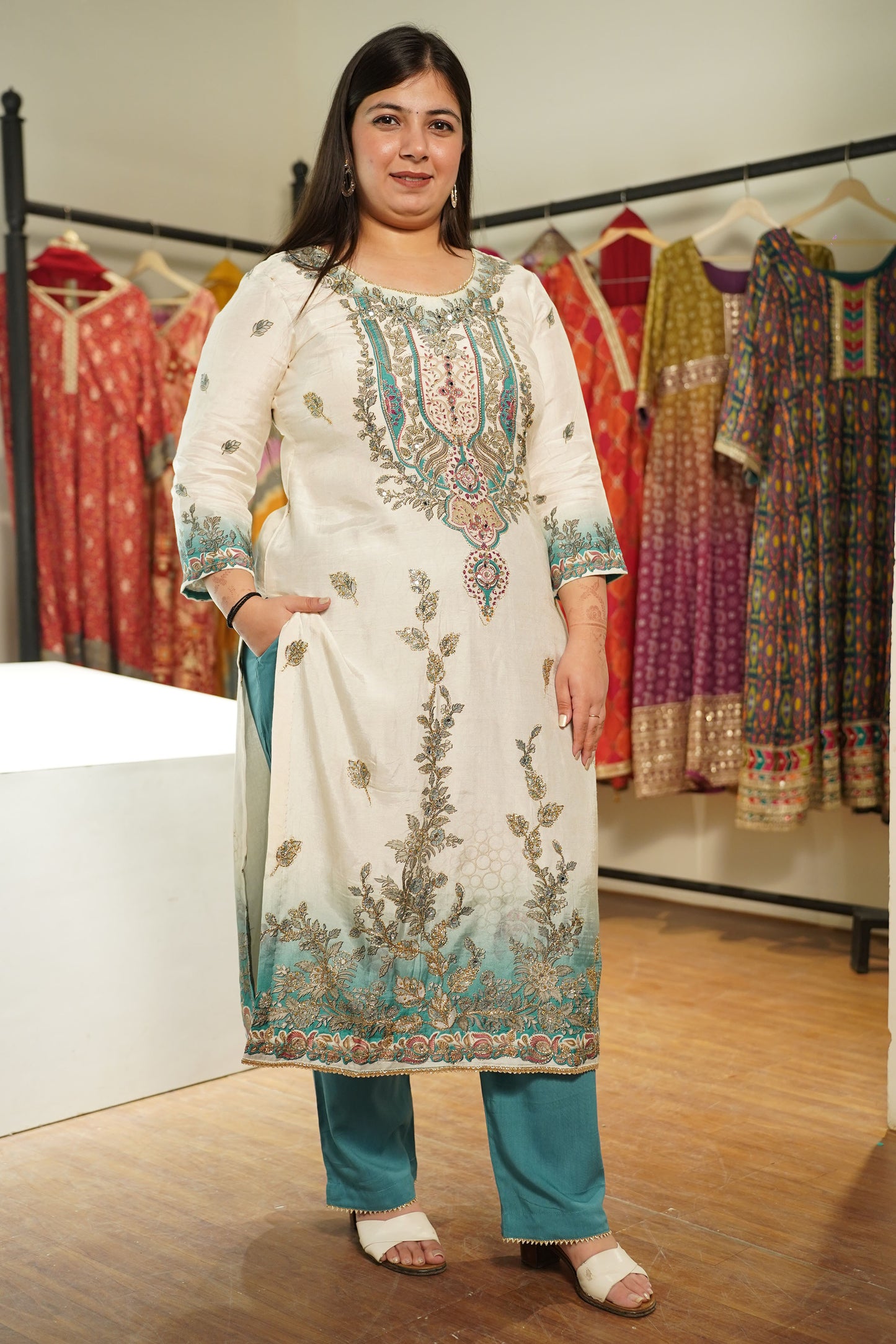 Firozah Ombré Muslin with Aari Work